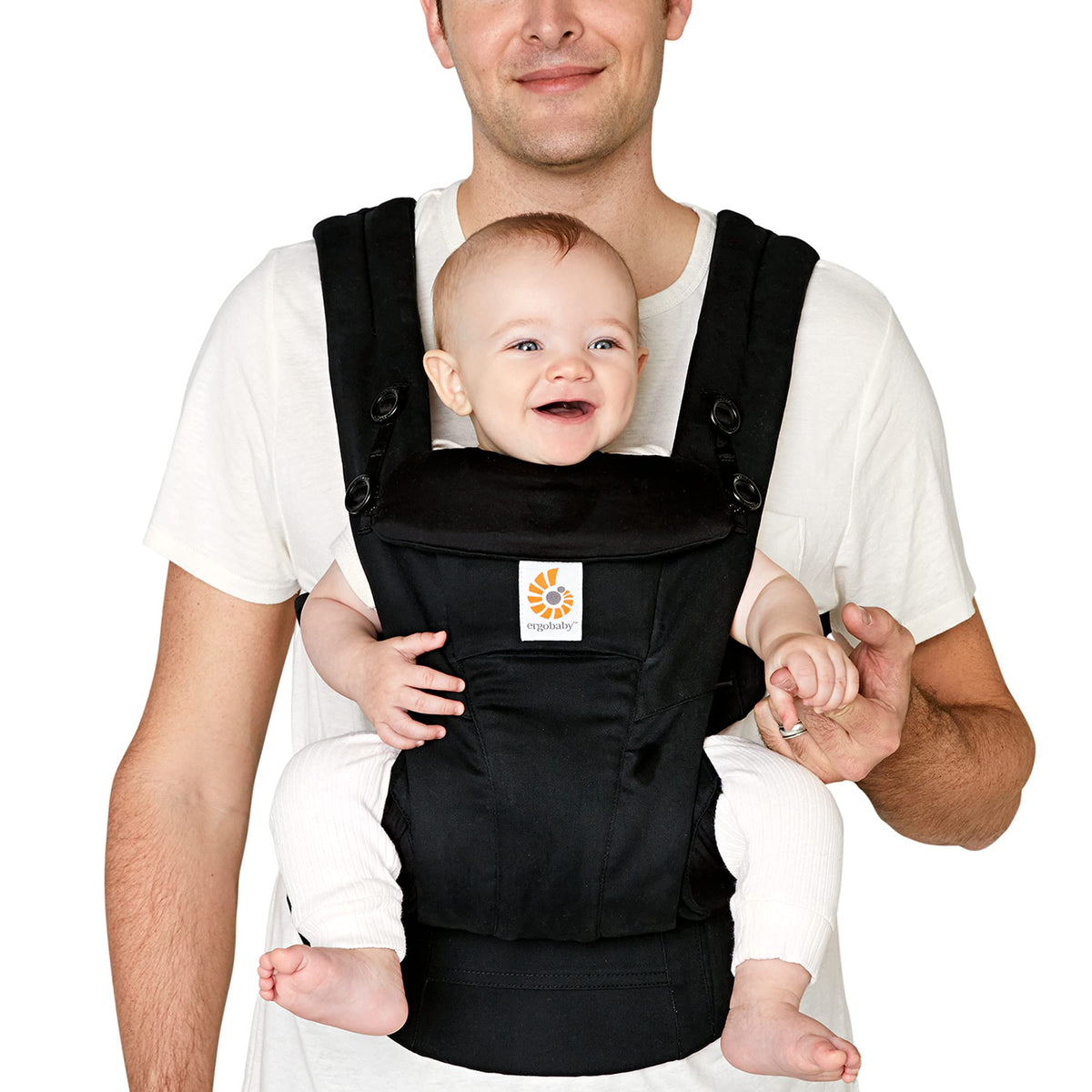 Ergobaby Omni Dream Cotton carrier in front-inward use showing newborn comfort