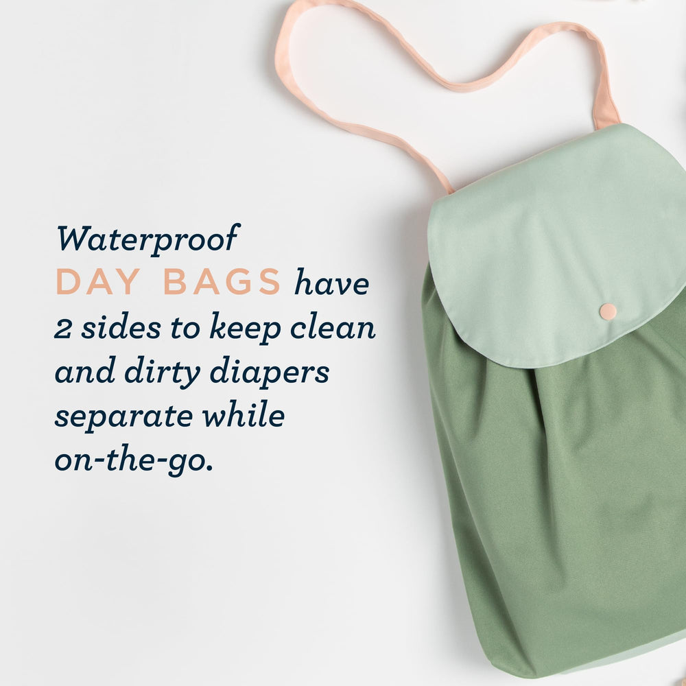 Esembly Day Bag dual compartments showcase organized clean and dirty items on the go.