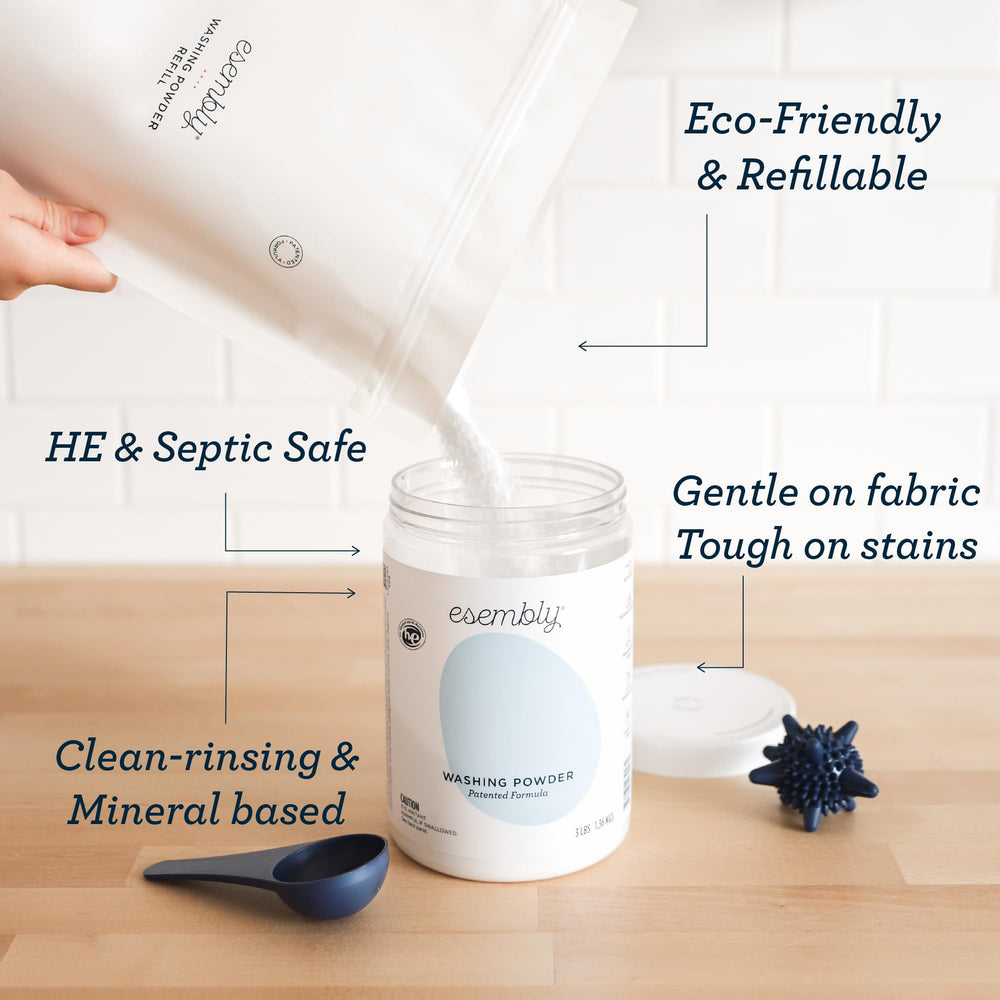 Esembly Laundry Powder grains closeup highlights mineral-based cleaning without harsh chemicals.