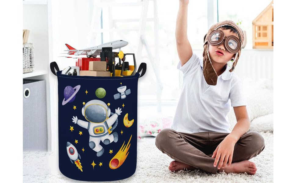 Essme astronaut-pattern basket—decorative storage that complements kid rooms and gift setups.