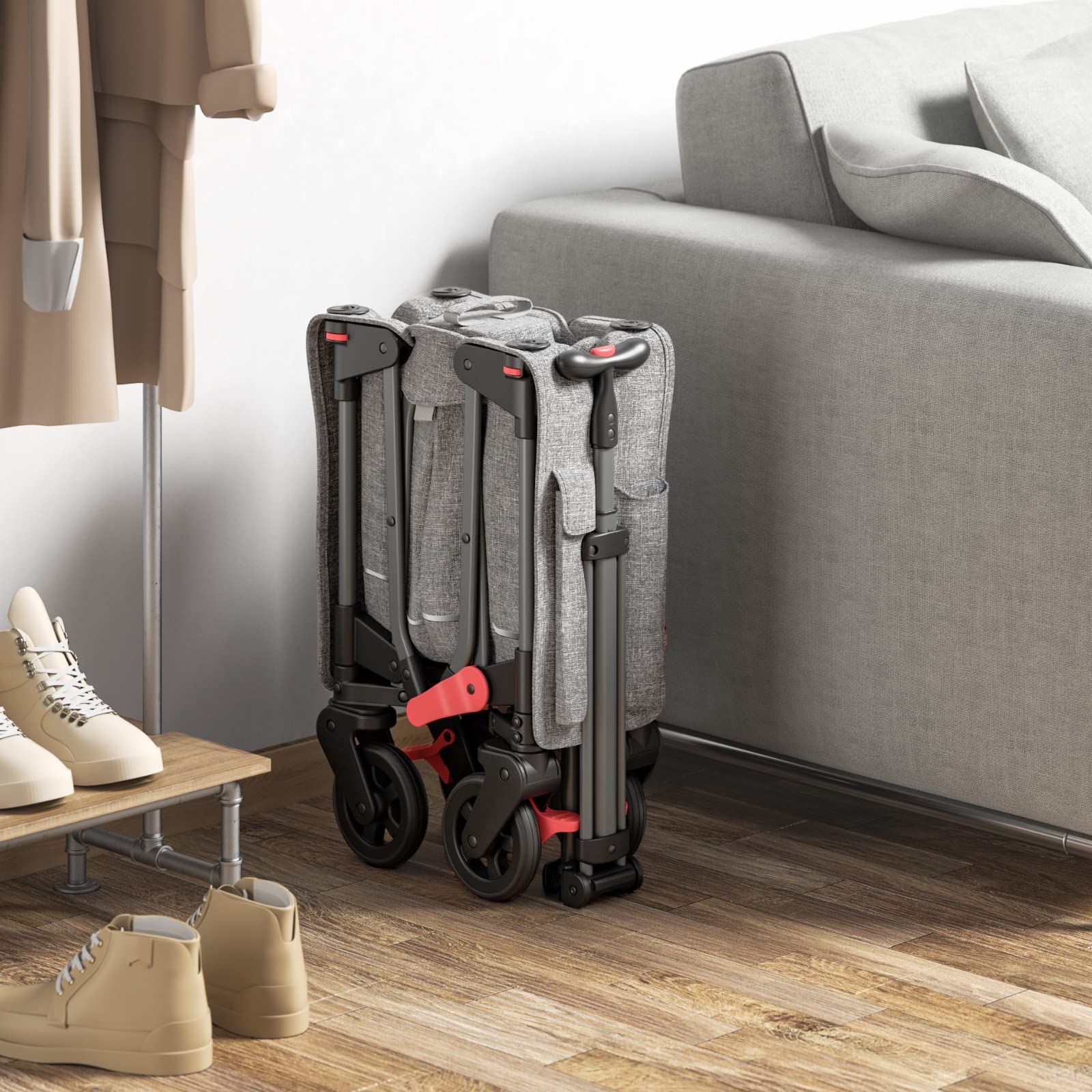 Ever Advanced adjustable pull handle makes maneuvering in airports effortless