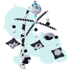 EverLove Montessori Mobile overhead view promotes early eye tracking and visual exploration.