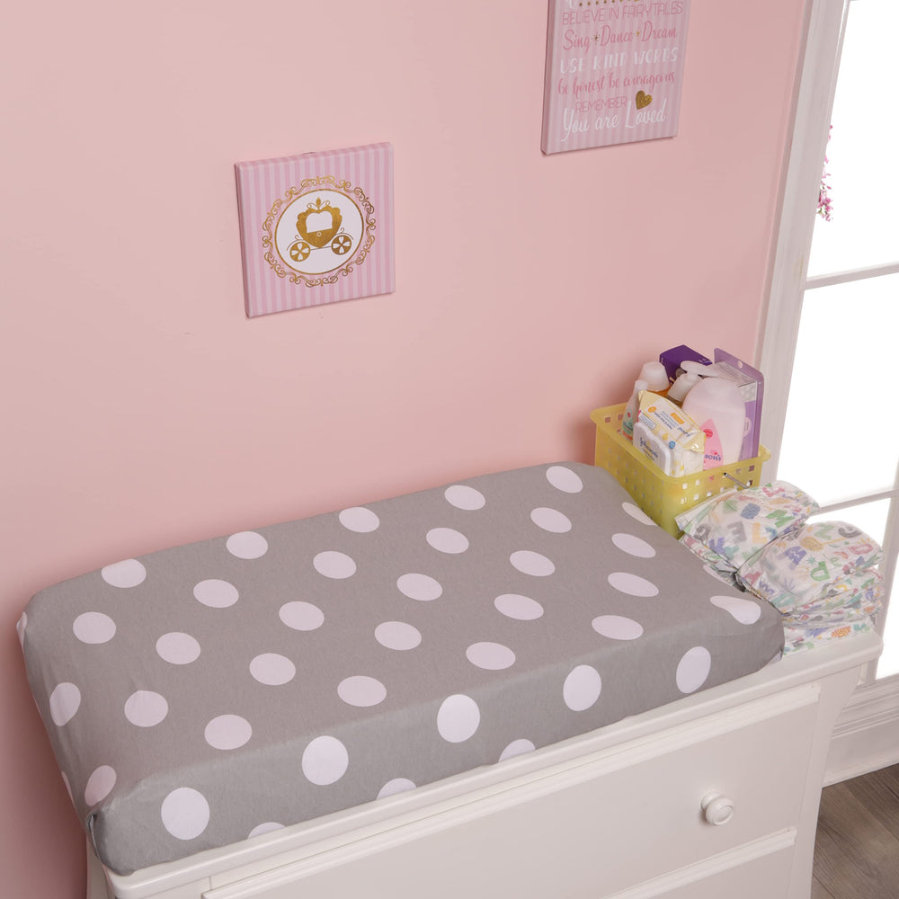 EVERYDAY KIDS changing pad cover elastic edges showcase secure, snug fit on most mats