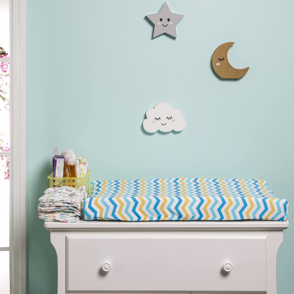EVERYDAY KIDS safe-eyelet design works with changing pads harness openings.