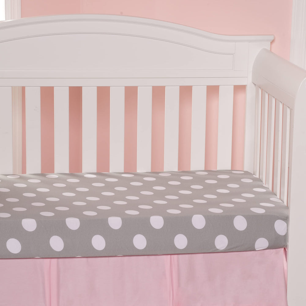 Everyday Kids snug elastic seam keeps sheets tightly wrapped