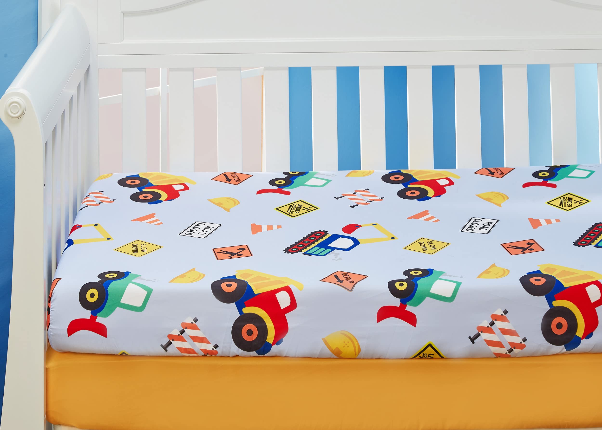Everyday Kids fitted-sheet-elastic-trim-01 offers full around-elastic for an easy snug fit.