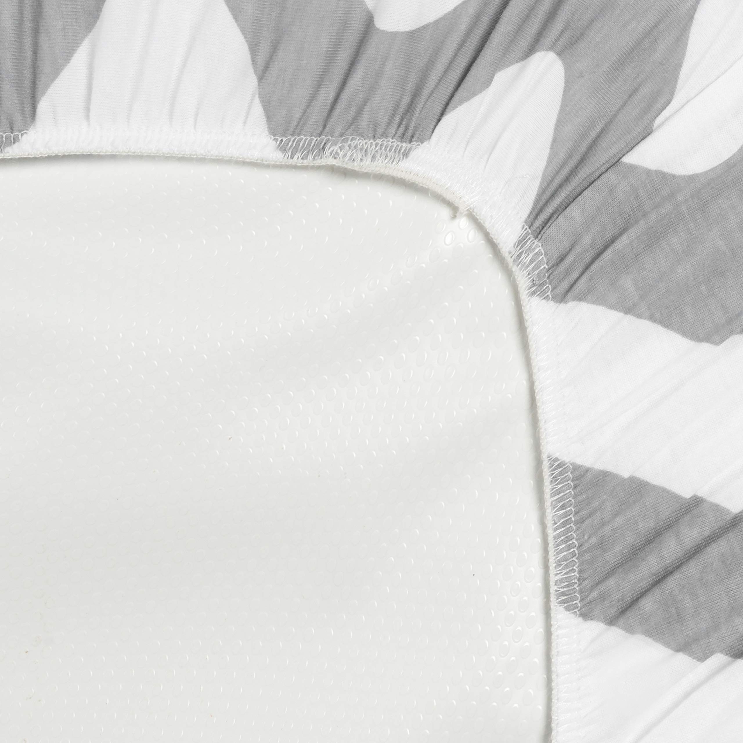 Everyday Kids gray nursery theme cover complements neutral decor in any nursery.
