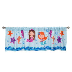 EVERYDAY KIDS Mermaid valance starfish accents add playful charm to a girl’s bedroom setup.