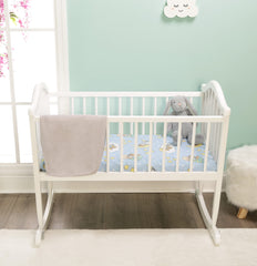 EVERYDAY KIDS 2-pack cradle sheets showcase coordinated set for versatile baby bedding.