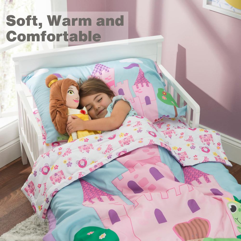 EVERYDAY KIDS Princess Storyland fitted sheet demonstrates secure fit on standard toddler mattresses.