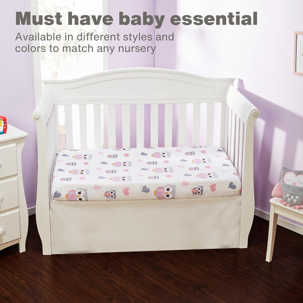EVERYDAY KIDS Sweet Owls crib sheet on mattress demonstrates snug fit with elastic corners for secure sleep spaces.