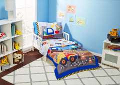 Everyday Kids toddler bedding comforter close-up shows plush microfiber for warm, cozy nights.