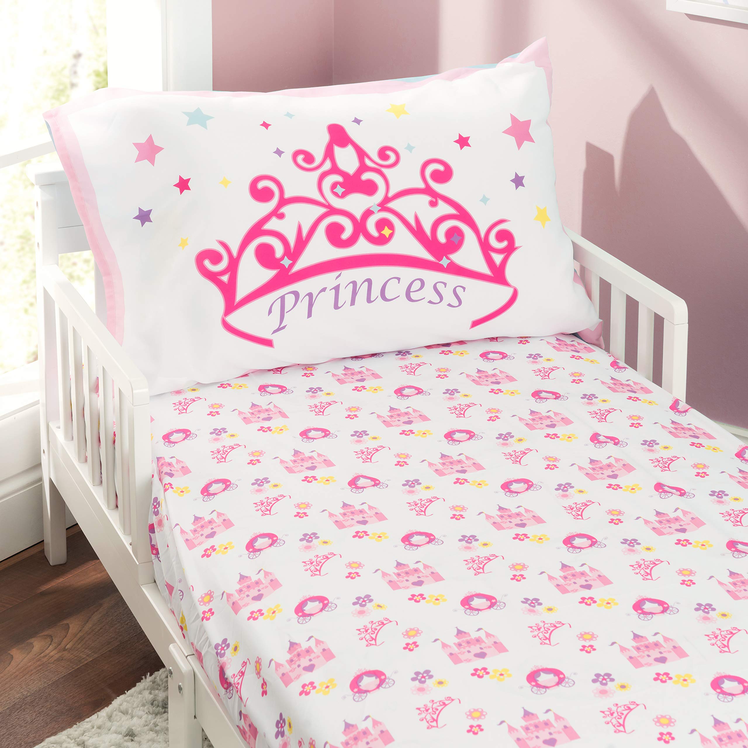 EVERYDAY KIDS toddler-bedroom setup image highlights a playful, cozy sleep space.