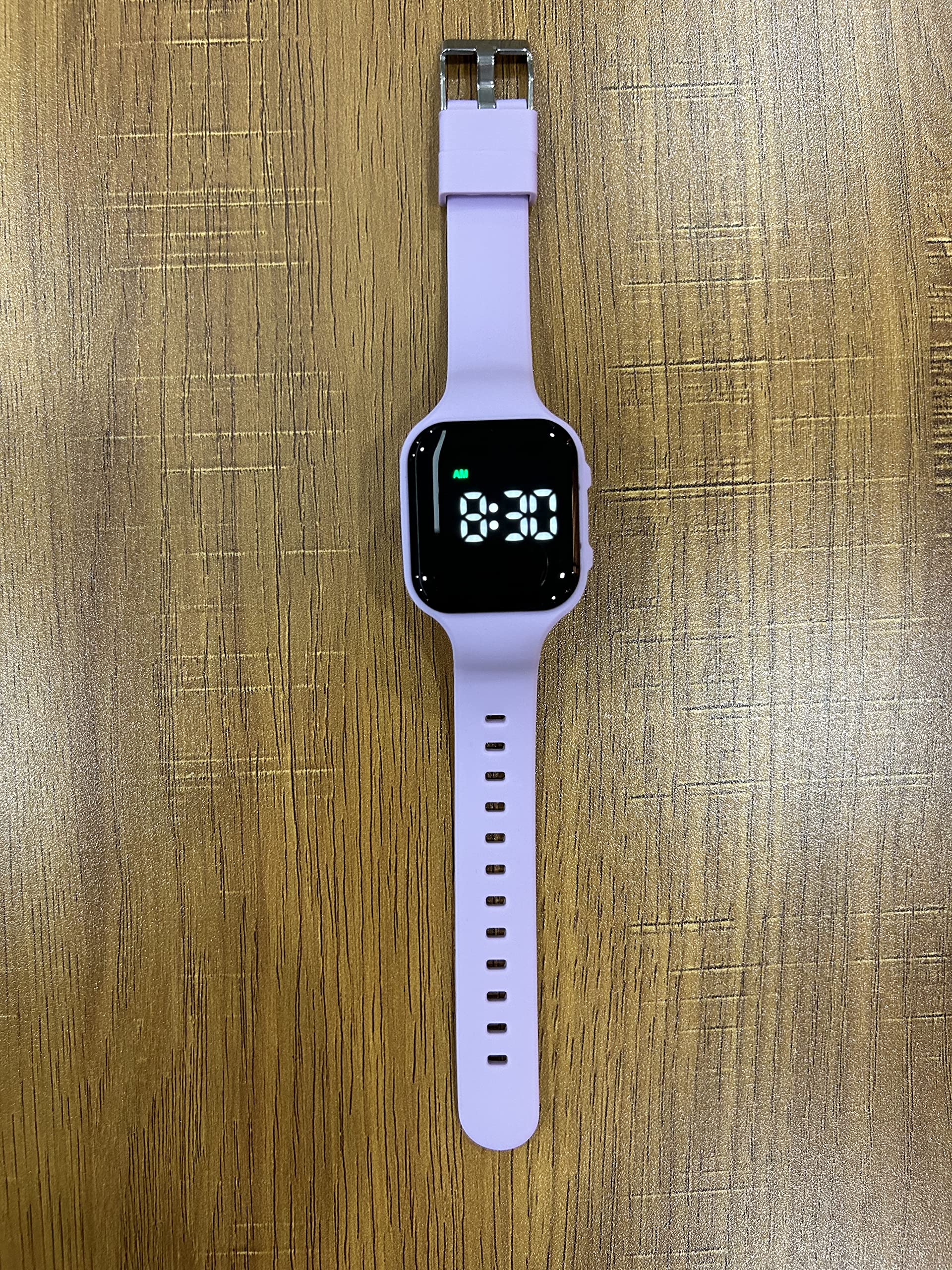 e-vibra potty-training watch band close-up showing soft silicone comfort for long wear and gentle reminders