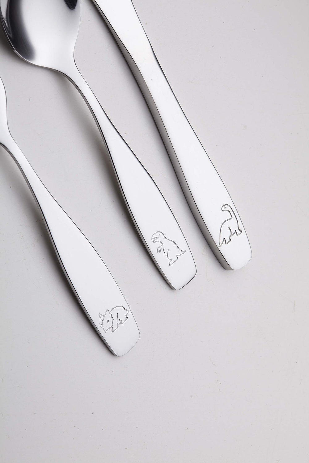 Exzact Kids Flatware mirror-polished stainless steel set for everyday use.