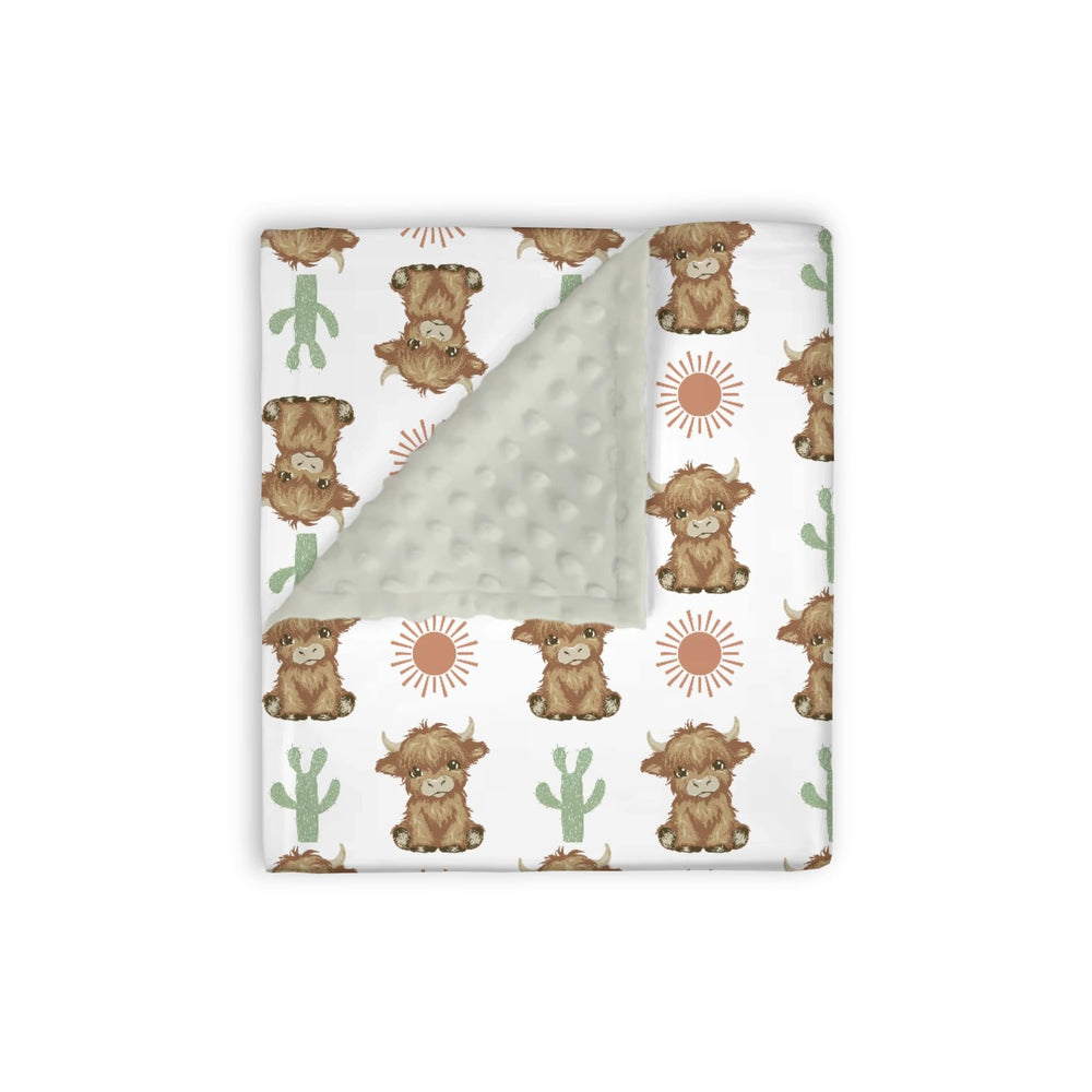 EyMzcod Mink Baby Blanket with Highland Cow pattern offers cozy warmth for naps.