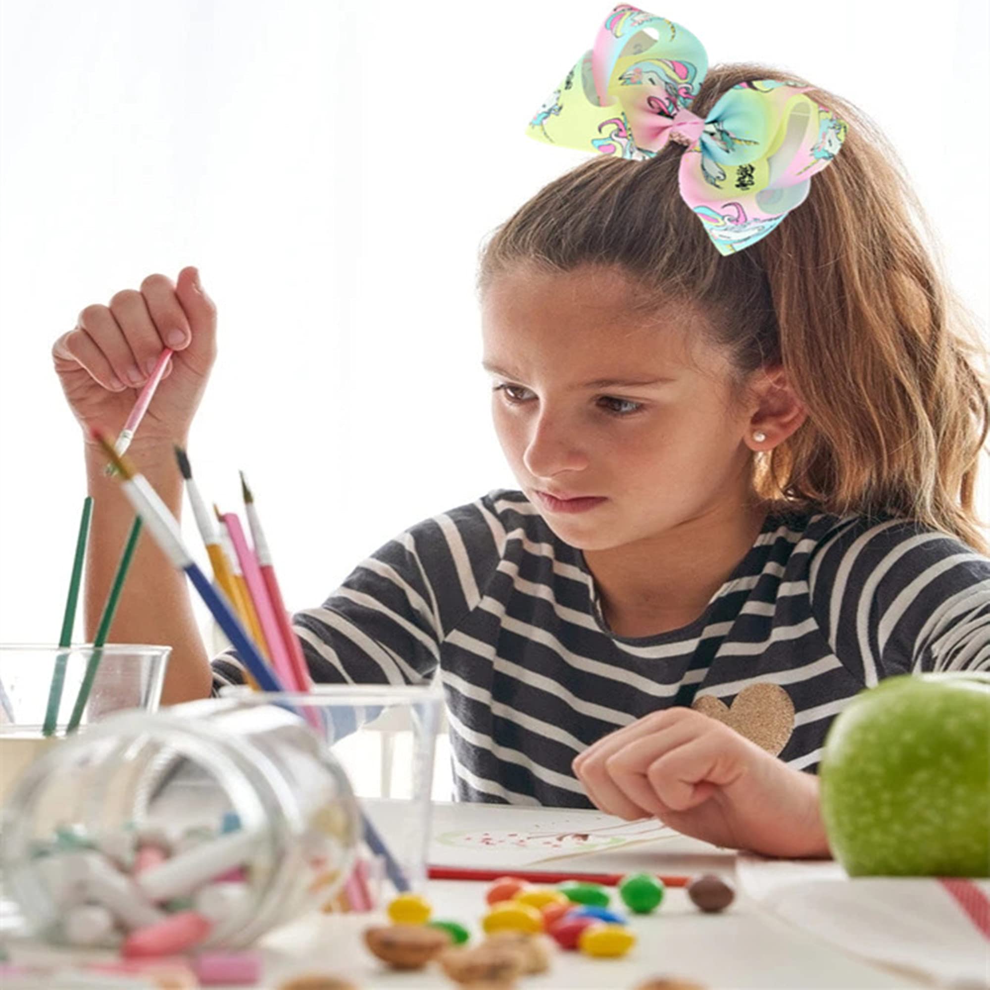 Eyegla girls styling ideas with bows for birthdays or photos