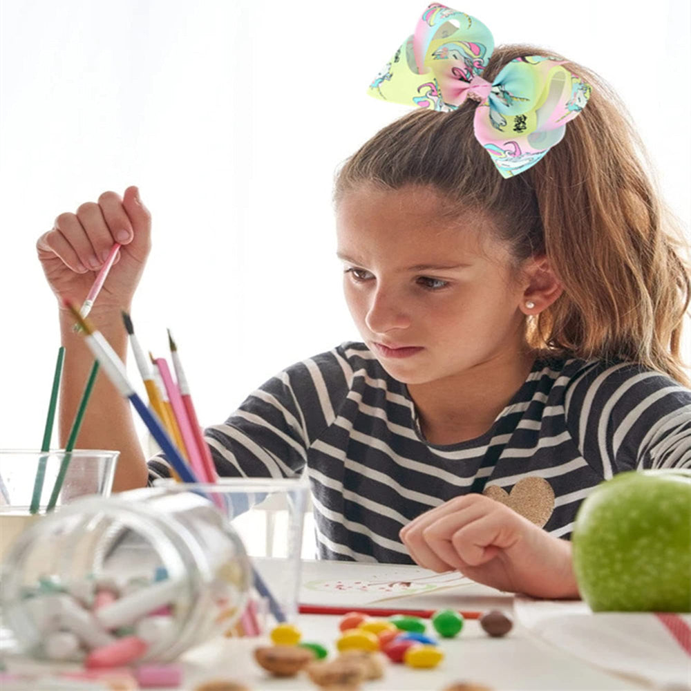 Eyegla girls styling ideas with bows for birthdays or photos