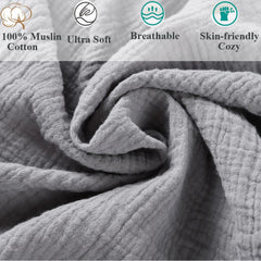 Elastic edge on Fadacudan bassinet sheet provides snug fit