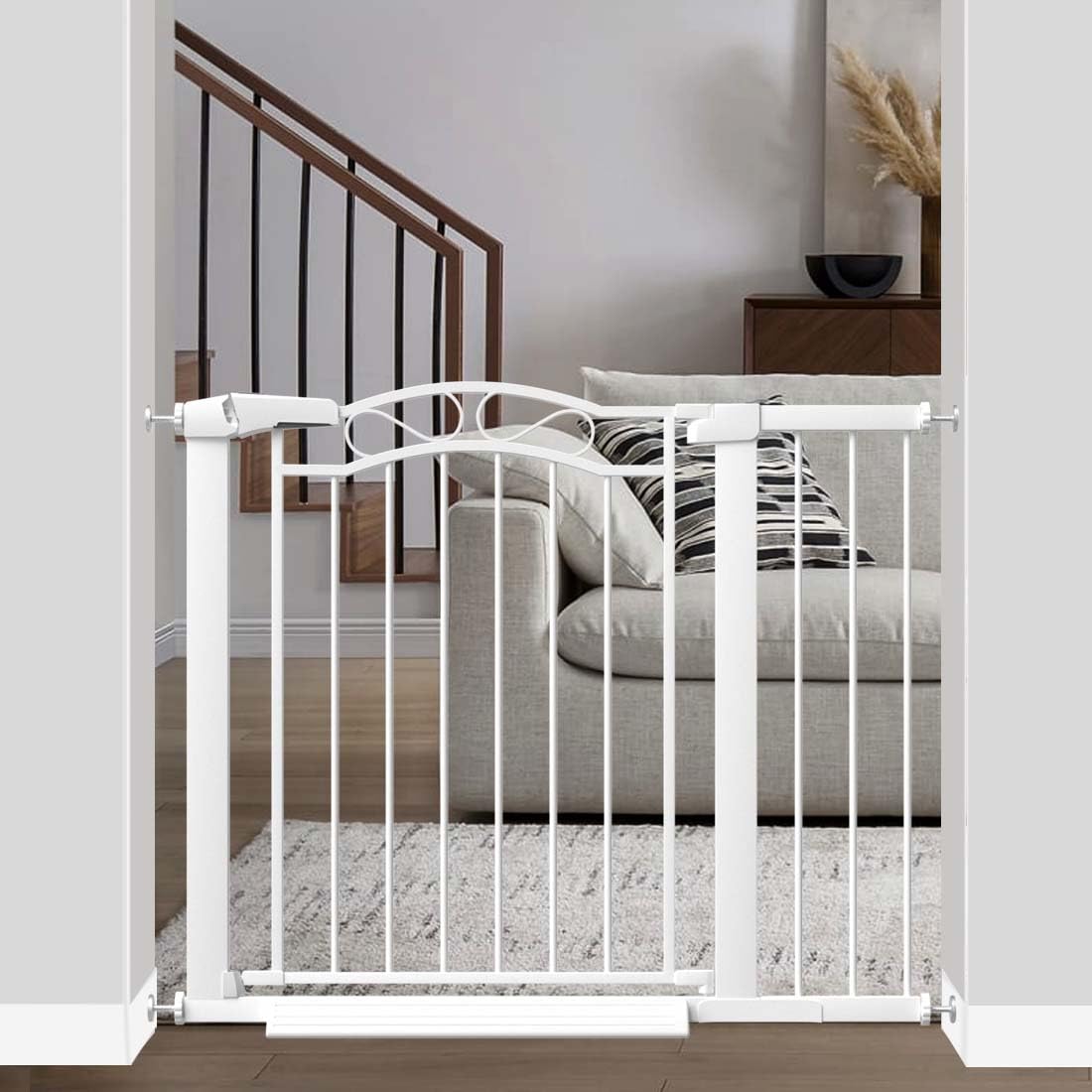 Fairy Baby gate installation shows easy doorway fit without screws for flexible room openings
