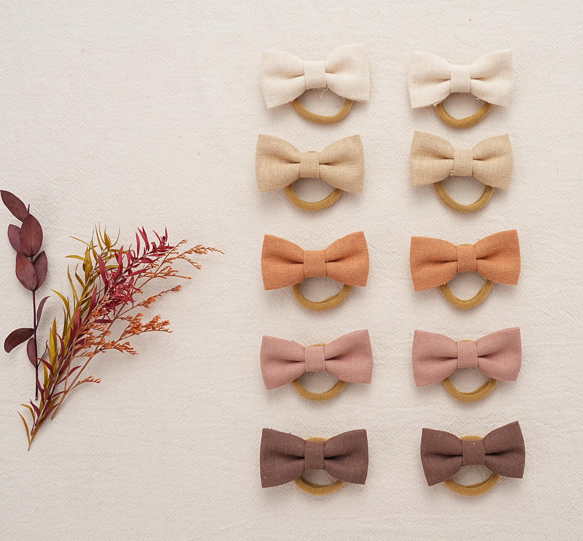 Fancy Clouds 20-piece set in mustard, brown, khaki, off-white, mint.