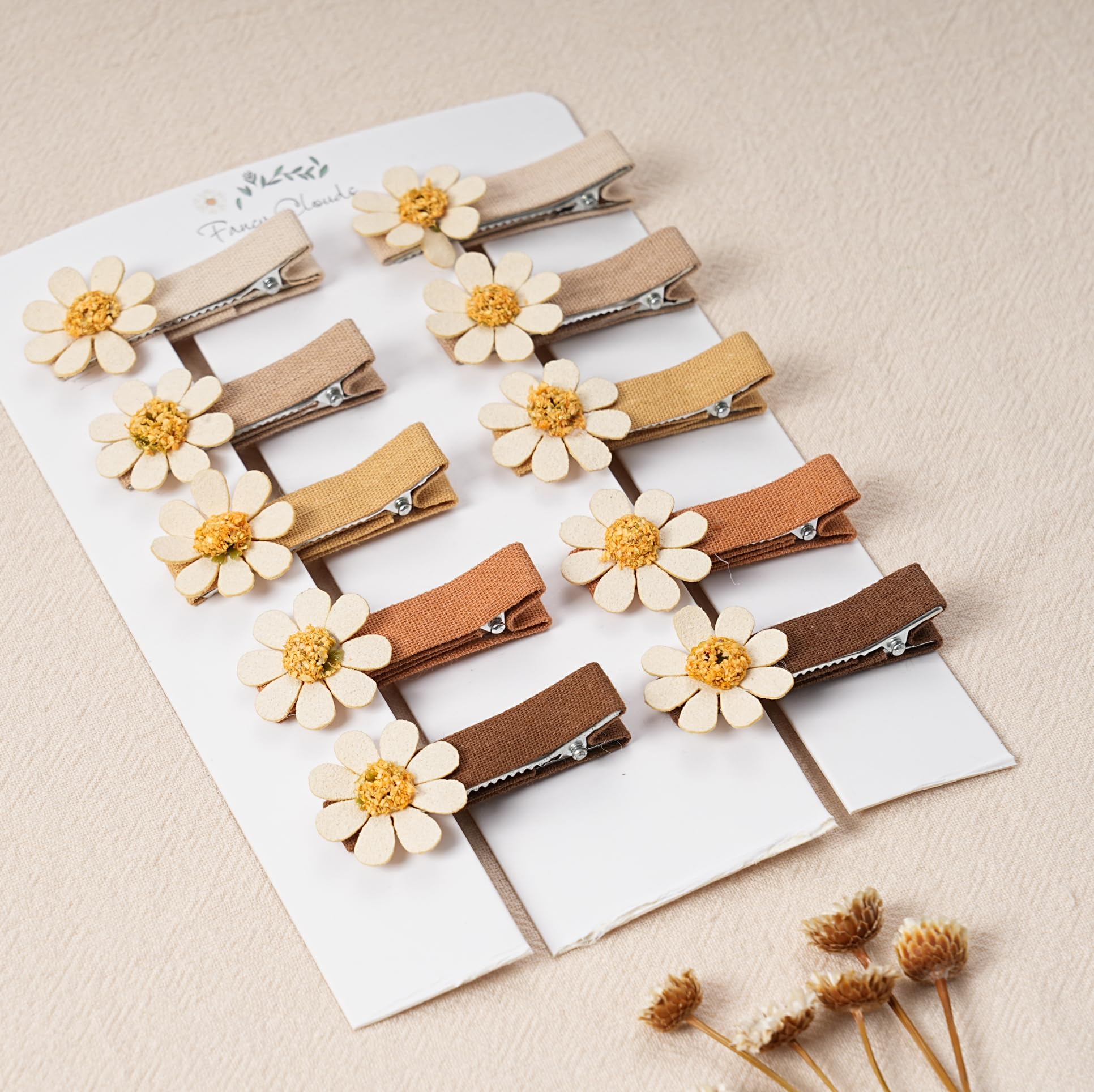 Fancy Clouds daisy clip on gift card presentation ideal as a thoughtful gift