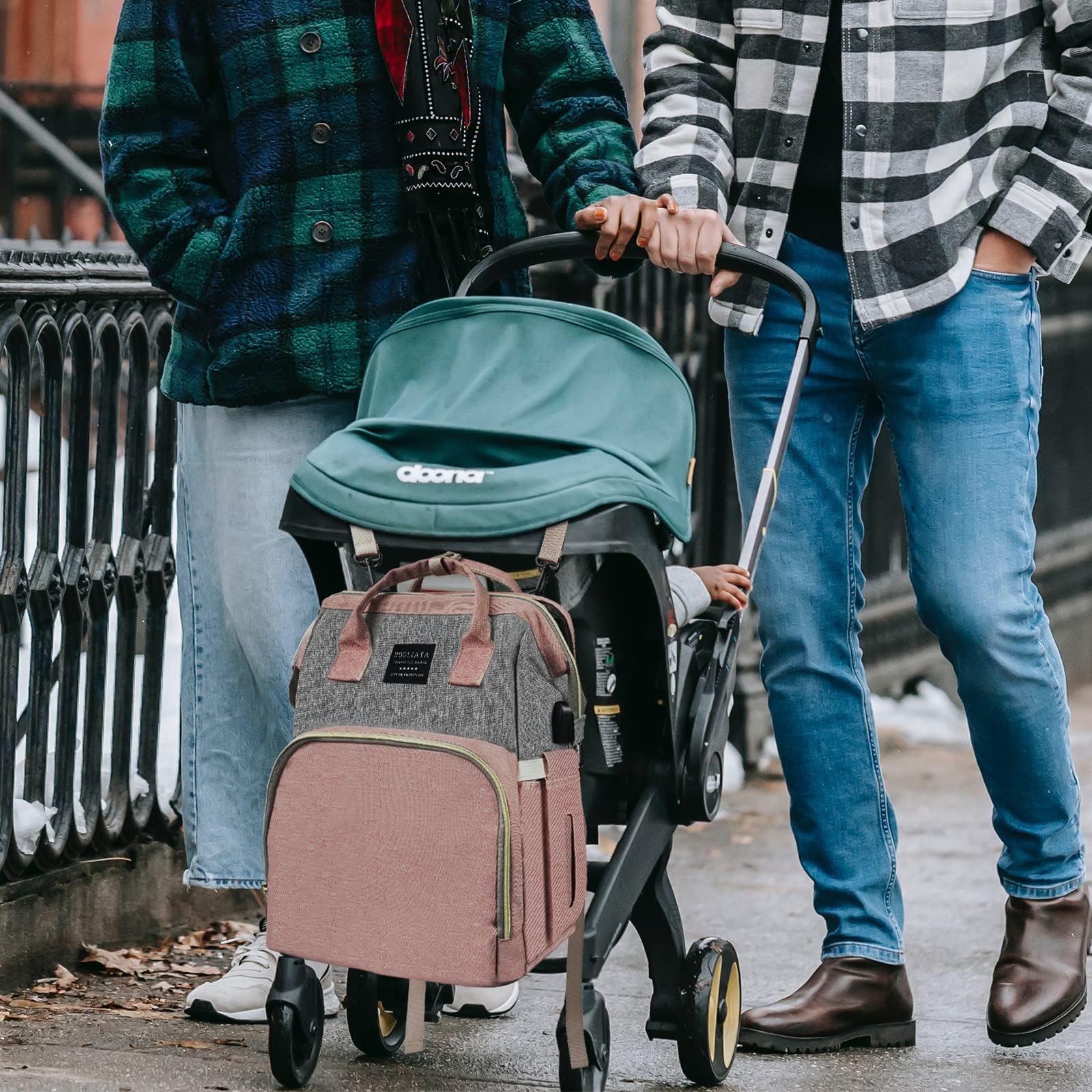 Fandiar diaper bag ergonomic back design offers comfortable carrying during long trips.