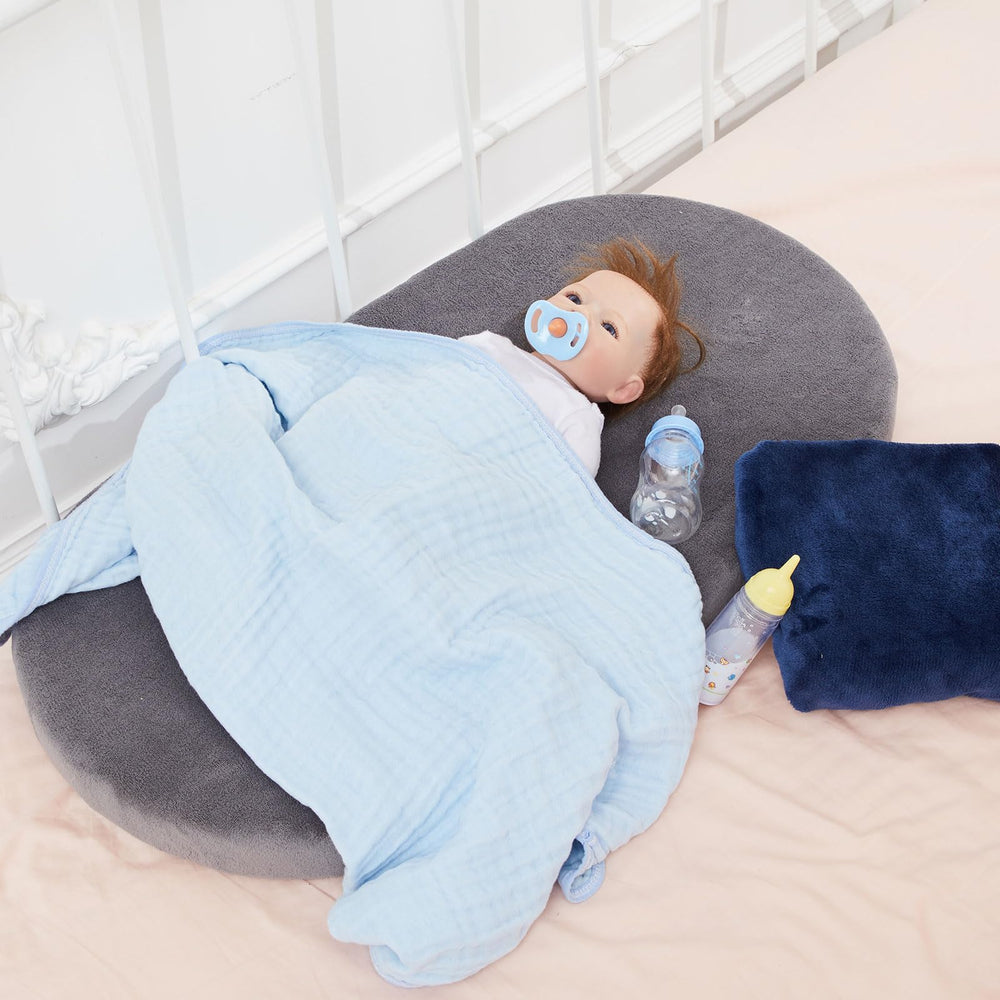 Fanfanwin machine-washable bassinet sheets in motion for quick cleanup.