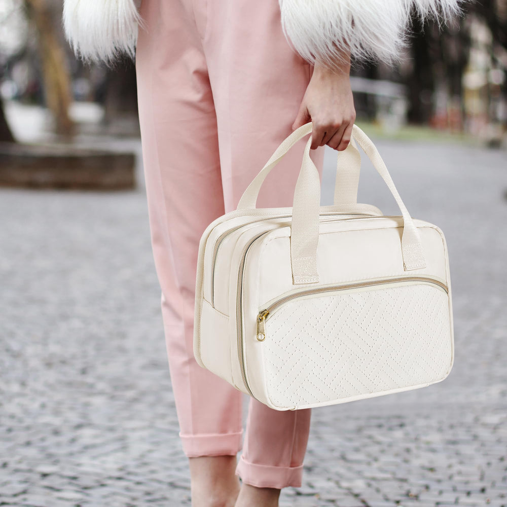 Fasrom wearable breast pump bag top handle emphasizes easy carrying.