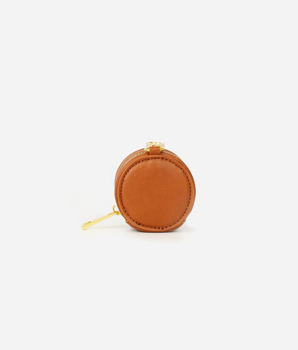 FAWN DESIGN Paci Case insulated interior keeps pacifier clean on the go.
