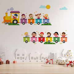 FAYYGYH nursery baby-room decor remains waterproof and vibrant for long-lasting charm.