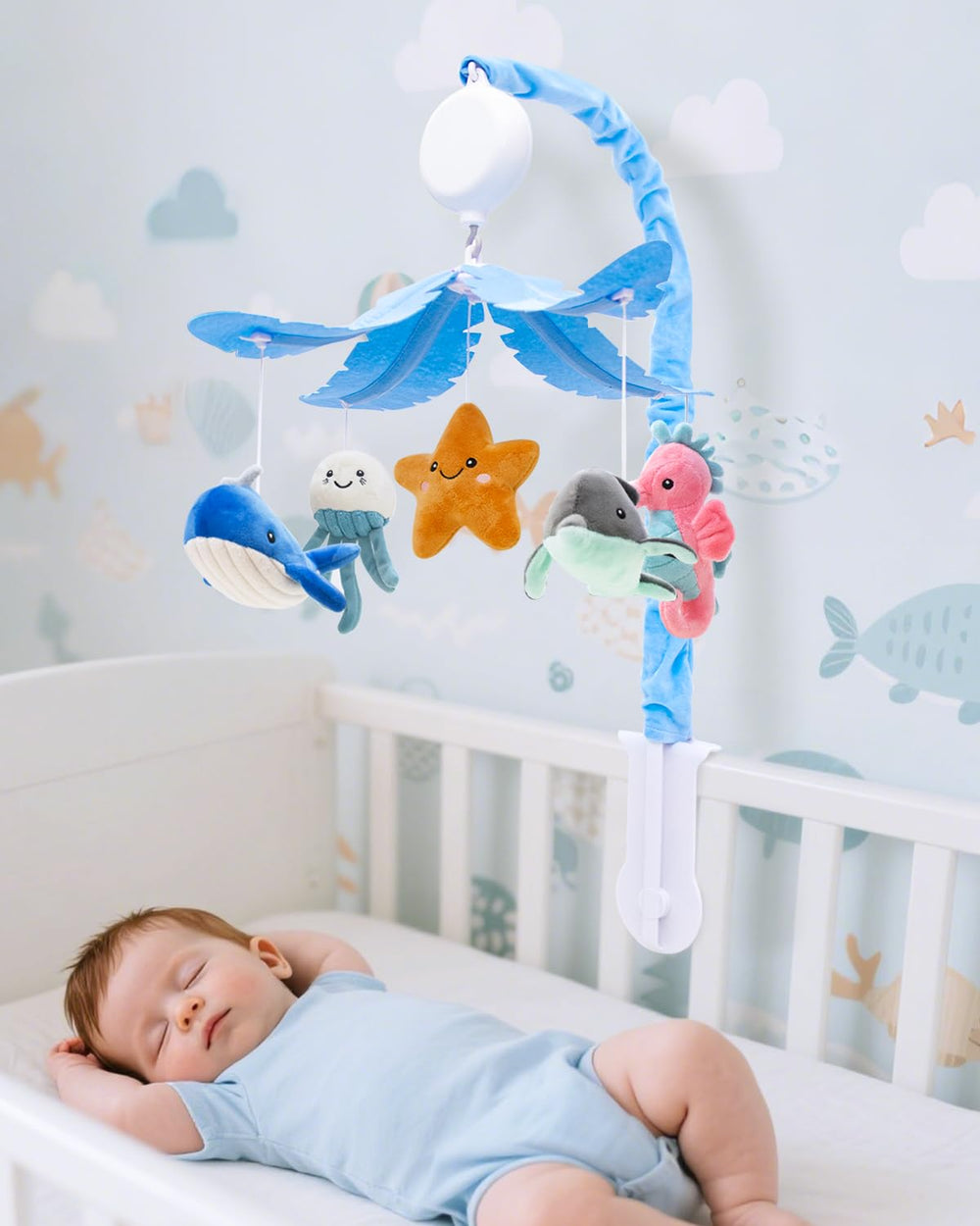 FEISIKE soft cotton hanging toys provide safe tactile stimulation