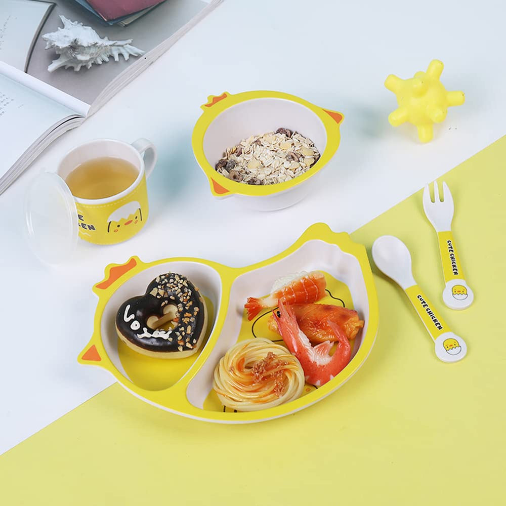 Fekdod bamboo kids dinnerware set displayed with all five pieces