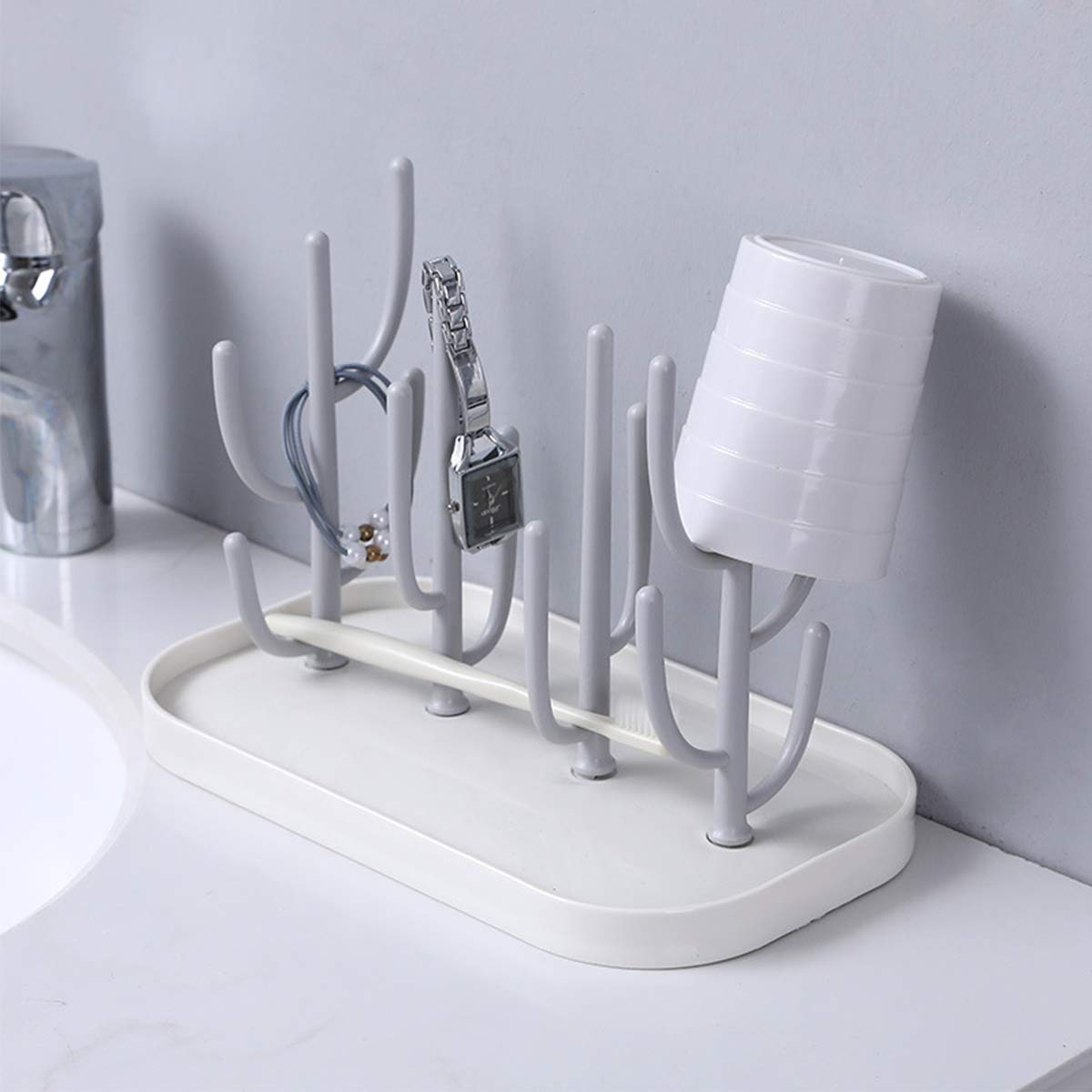 FEOOWV bottle-drying rack holds up to 16 bottles for easy organization.