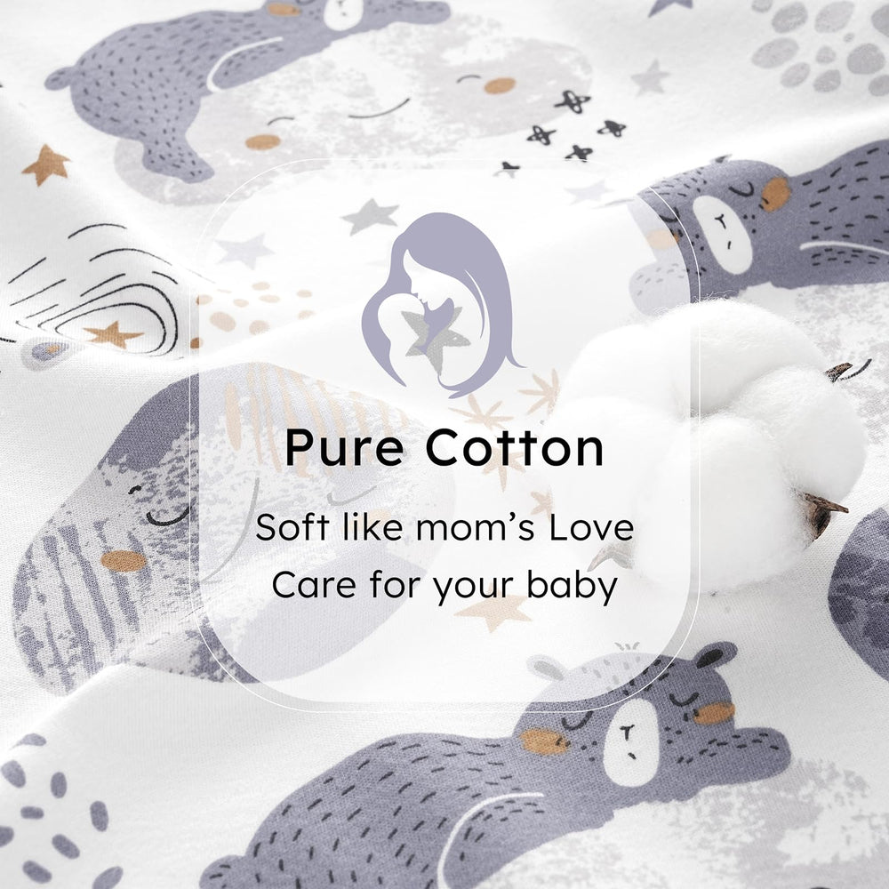 FIEMOL roomy interior supports kicking and free movement.