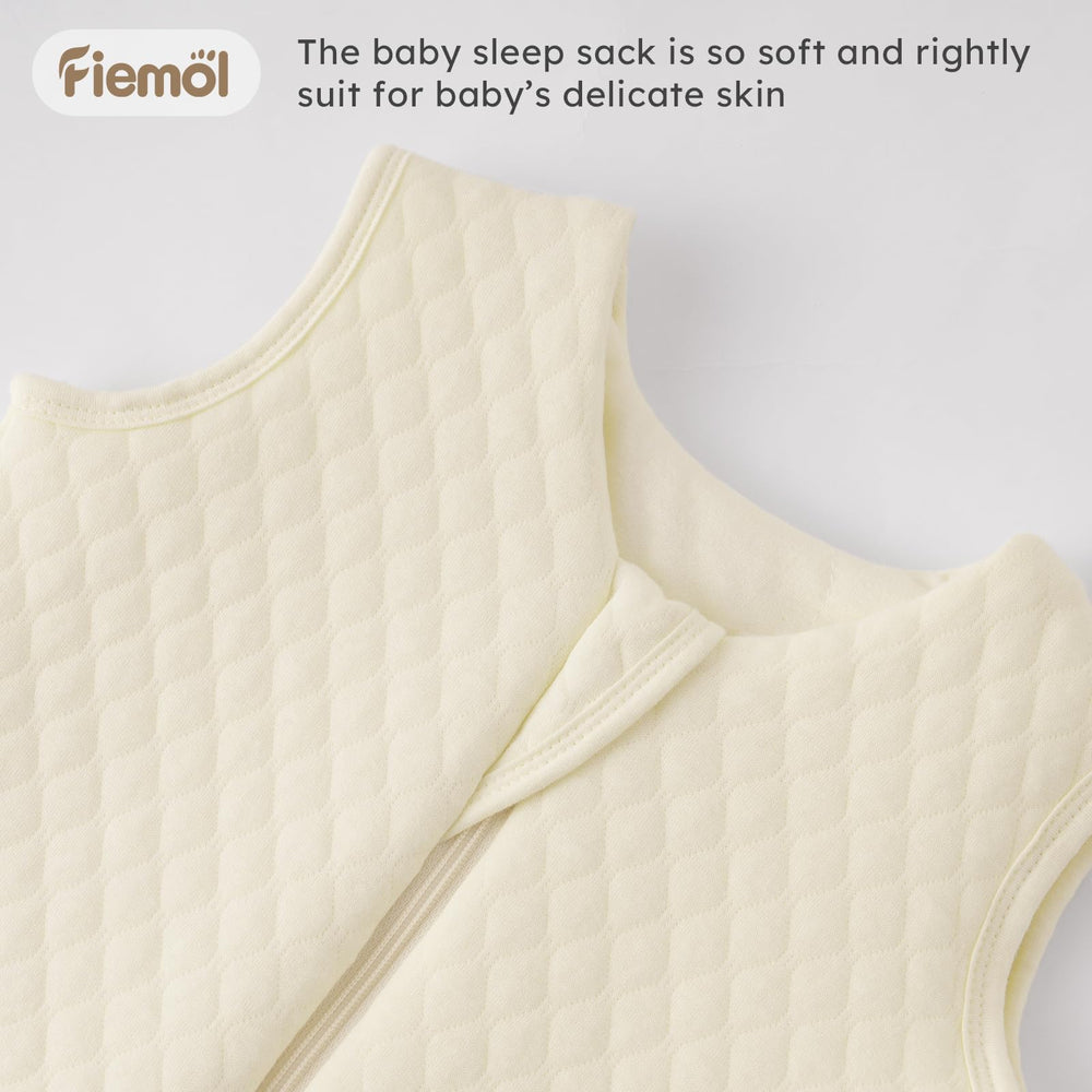 FIEMOL sleep sack in use illustrates a calm bedtime routine.