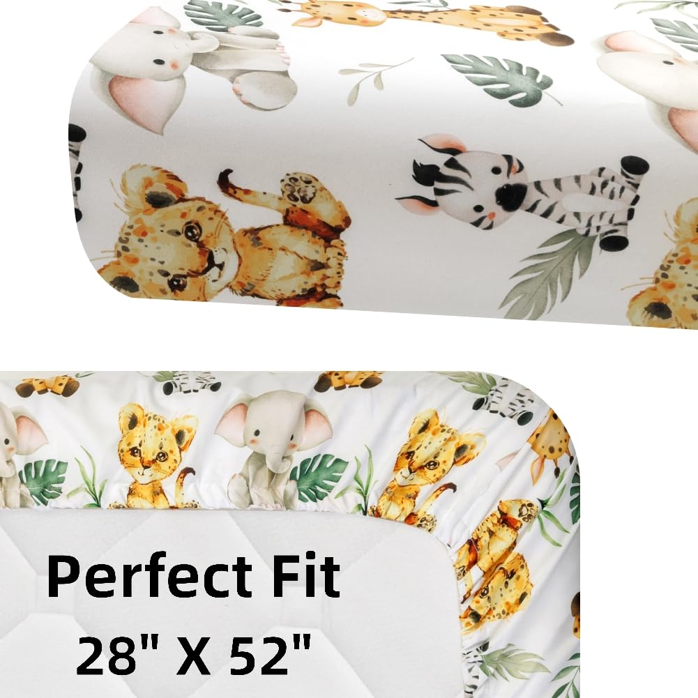 FIGEPO baby sleeping calmly on safari sheets