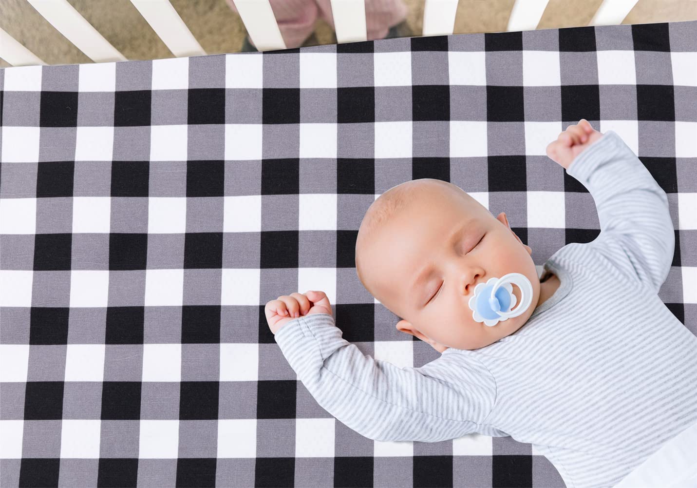 FIGEPO four-pack crib sheets neatly folded for quick replacements