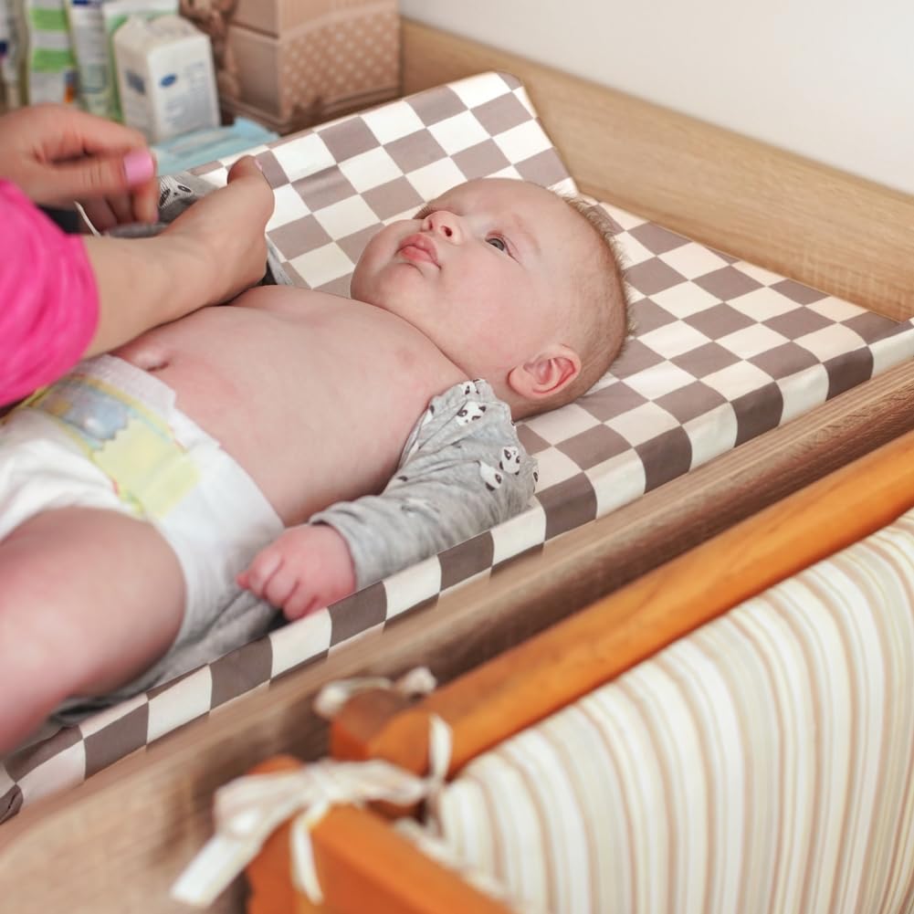 FIGEPO changing pad covers with elastic fit for secure nursery setup.