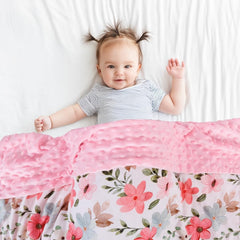 FIGEPO newborn baby girl blanket dot-back closeup highlights breathable fabric.