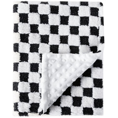 FIGEPO soft checkered baby blanket front view for cozy newborn warmth and style