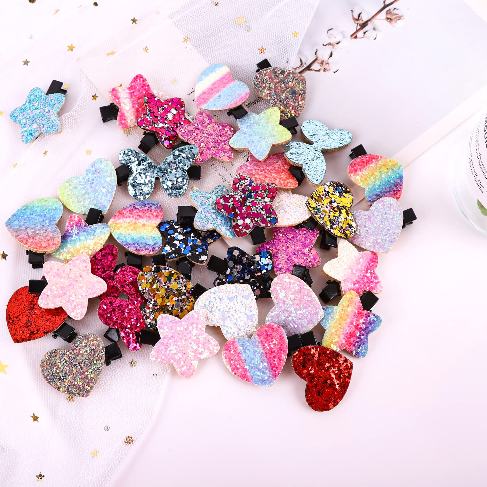 Fishdown Sparkle Sequins wear-ready clips on girl hair illustrate versatile styling options.