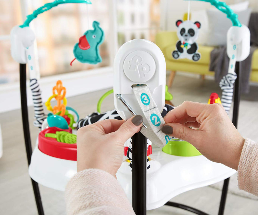 Fisher-Price beaded giraffe adds tactile stimulation and rattling fun