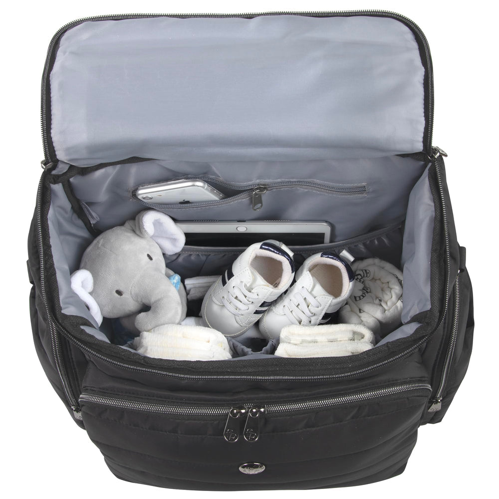 Fisher-Price Madison wide-opening main compartment for quick access to essentials