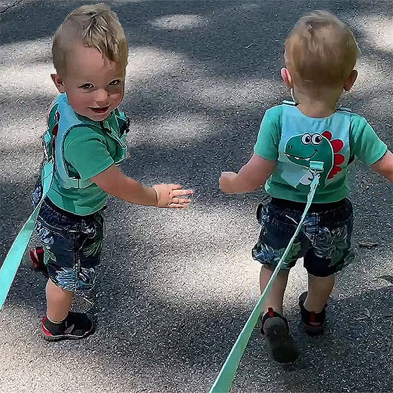 FITARTS green harness fabric visible for high visibility and style.