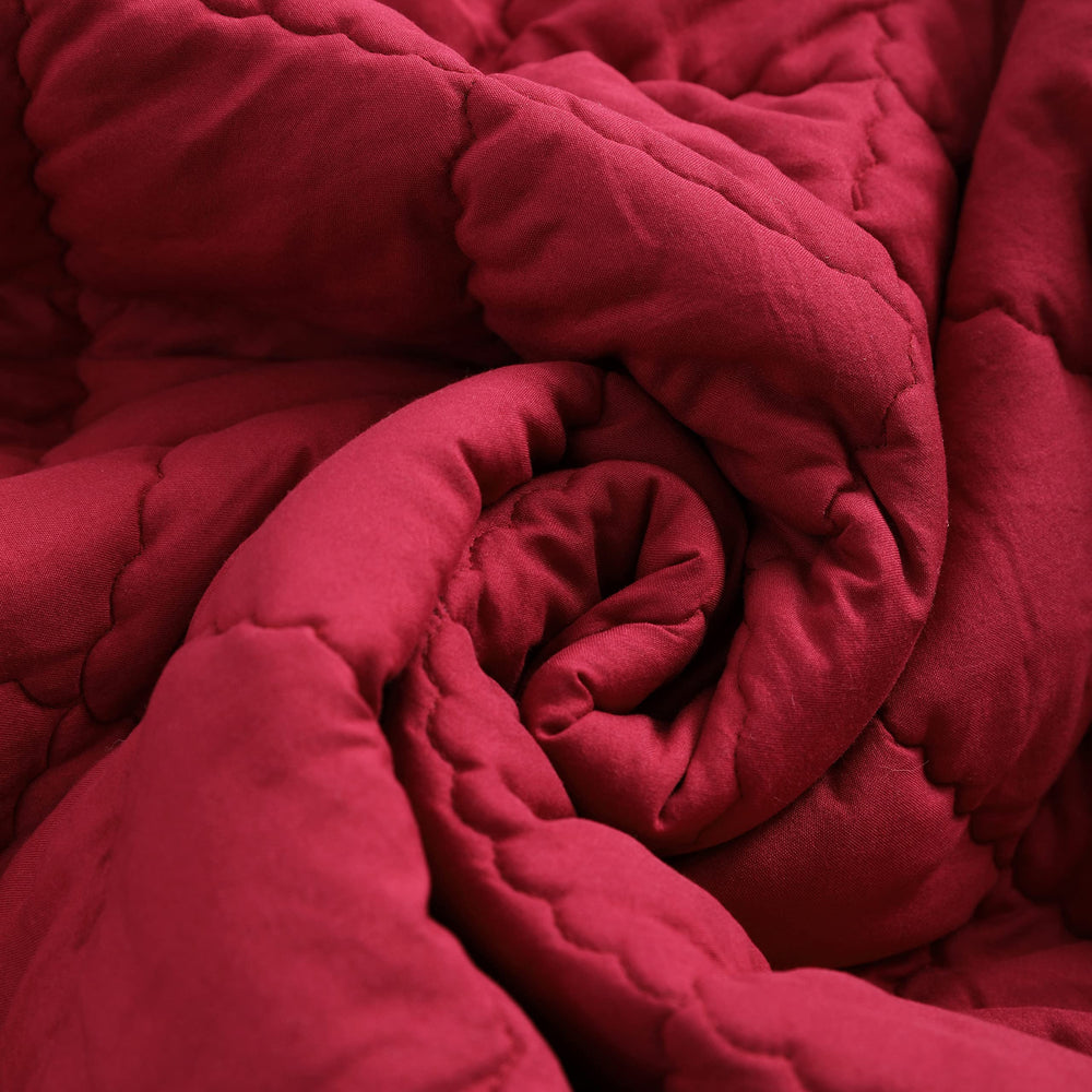 FLXXIE down-alternative blanket softness image shows cozy snuggles without bulk