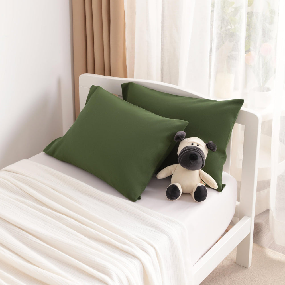 FLXXIE 14x20 pillowcase fits 13x18–12x16 toddler pillows for versatile comfort.