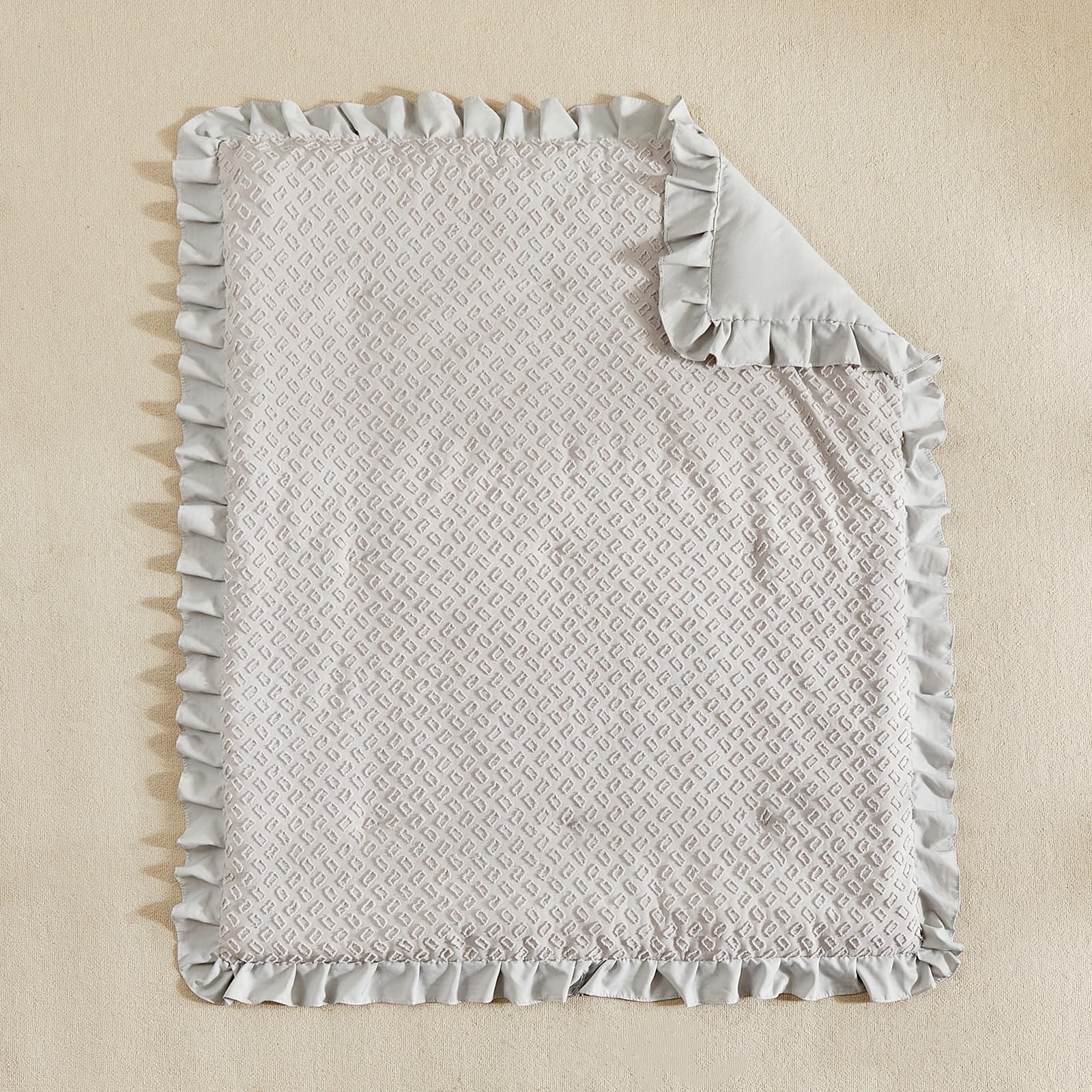 Flysheep easy-care bedding is machine washable for quick cleanup between naps.