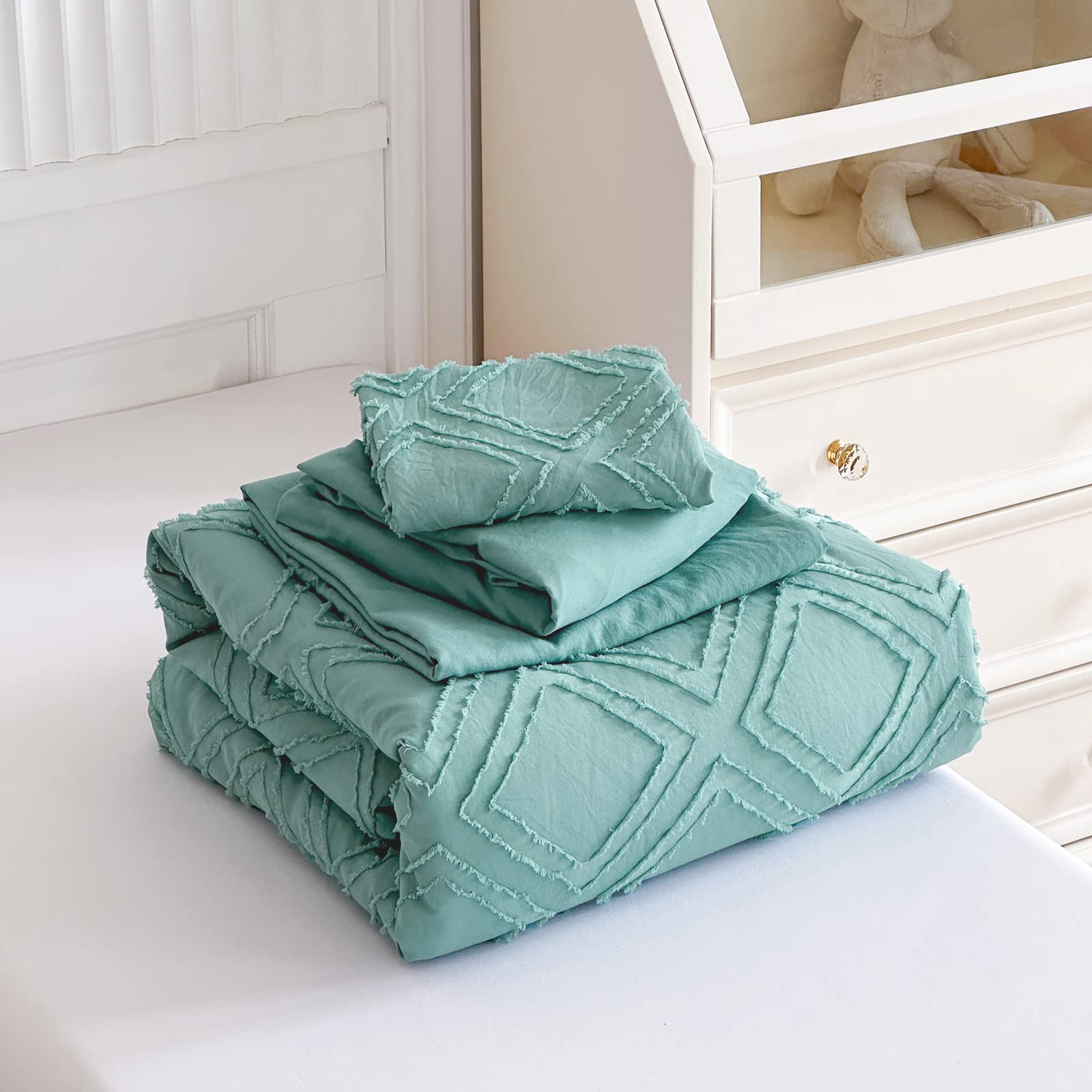 Flysheep green bedroom setup with full four-piece set