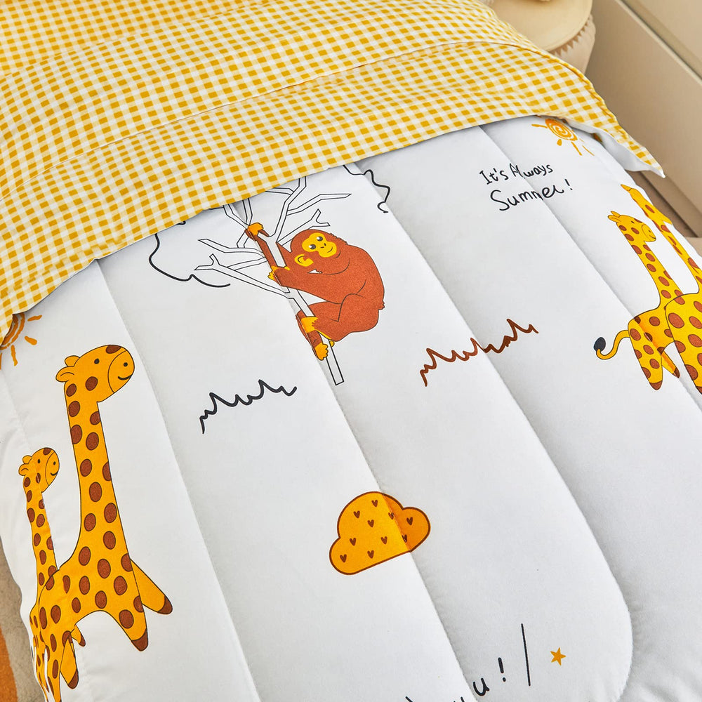 Flysheep elephants pattern close-up highlights kid-friendly animals for bedtime appeal.